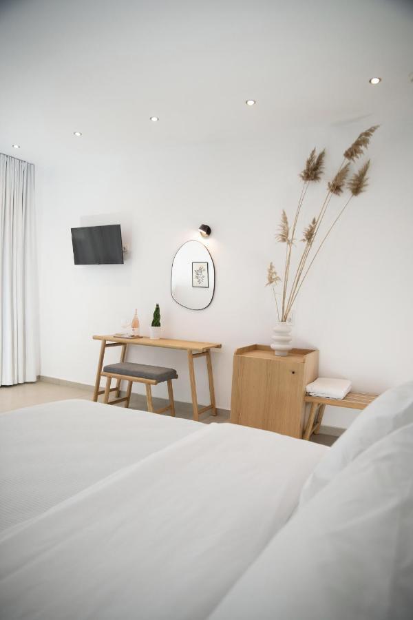 Iades Suites Afytos Exterior photo