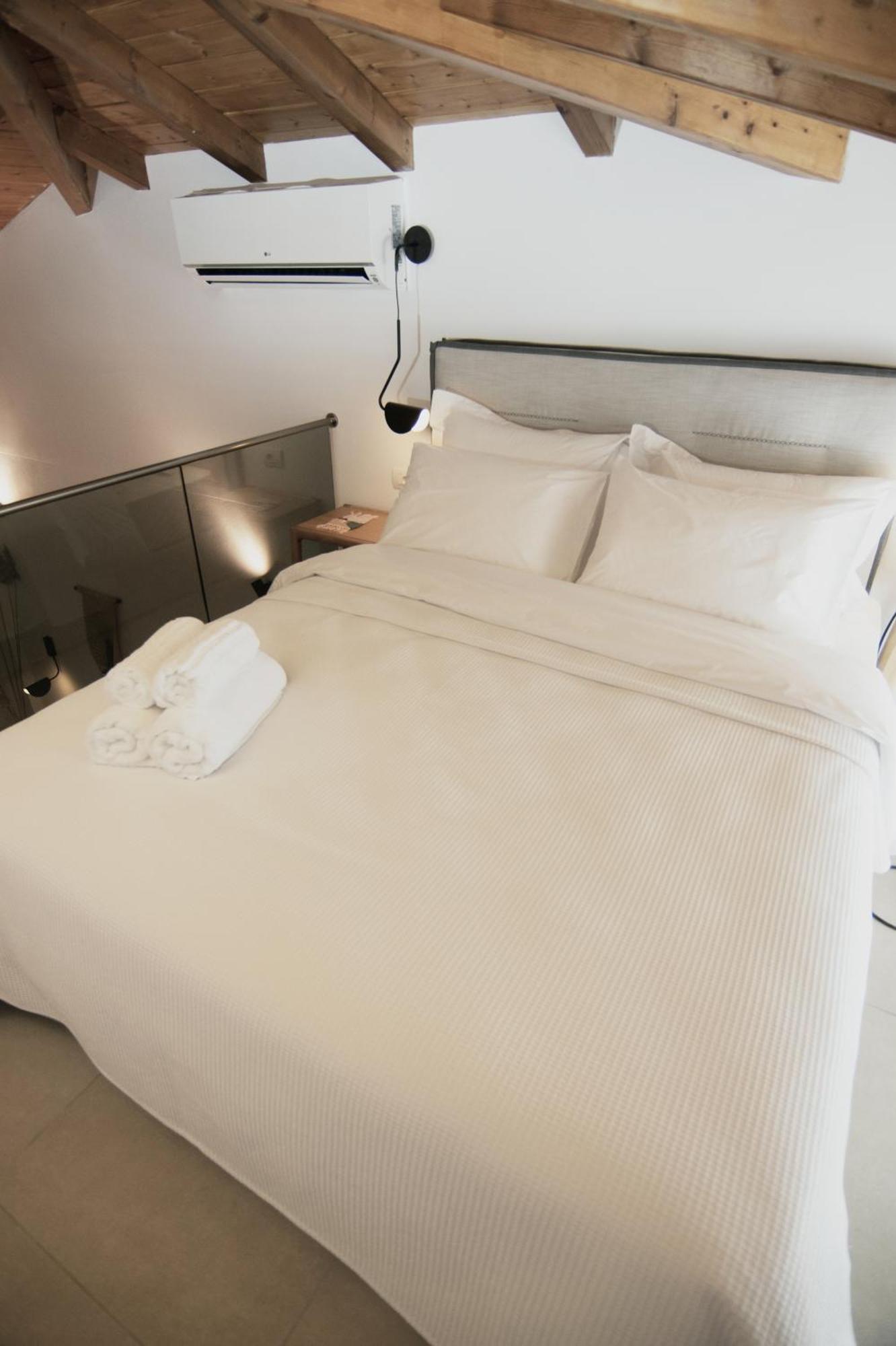 Iades Suites Afytos Exterior photo